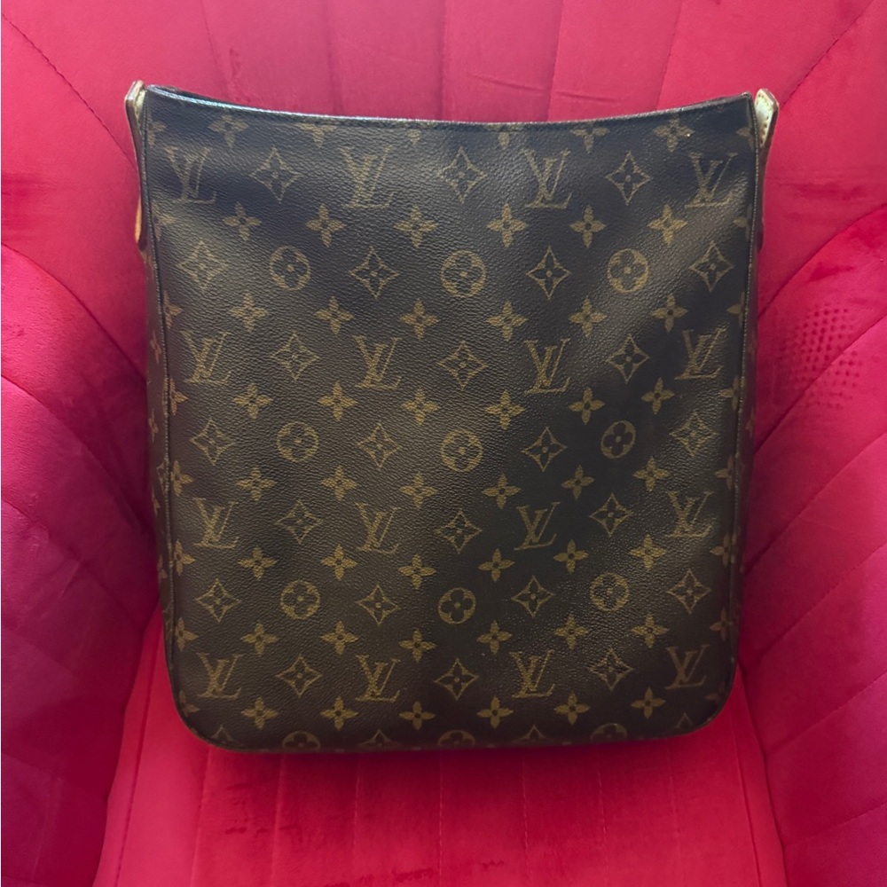 Louis Vuitton Beige and Brown Interior